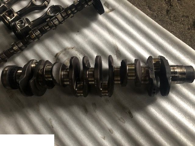 Deutz TCD2012L064V - Wał Korbowy 04502707