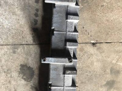 Deutz TCD 2013 L06 - Pokrywa Zaworowa