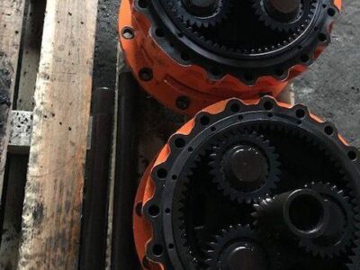 Doosan DL 250 - Zwolnica - Zwrotnica - Półoś - Skrzynia - Silnik - Siłowniki