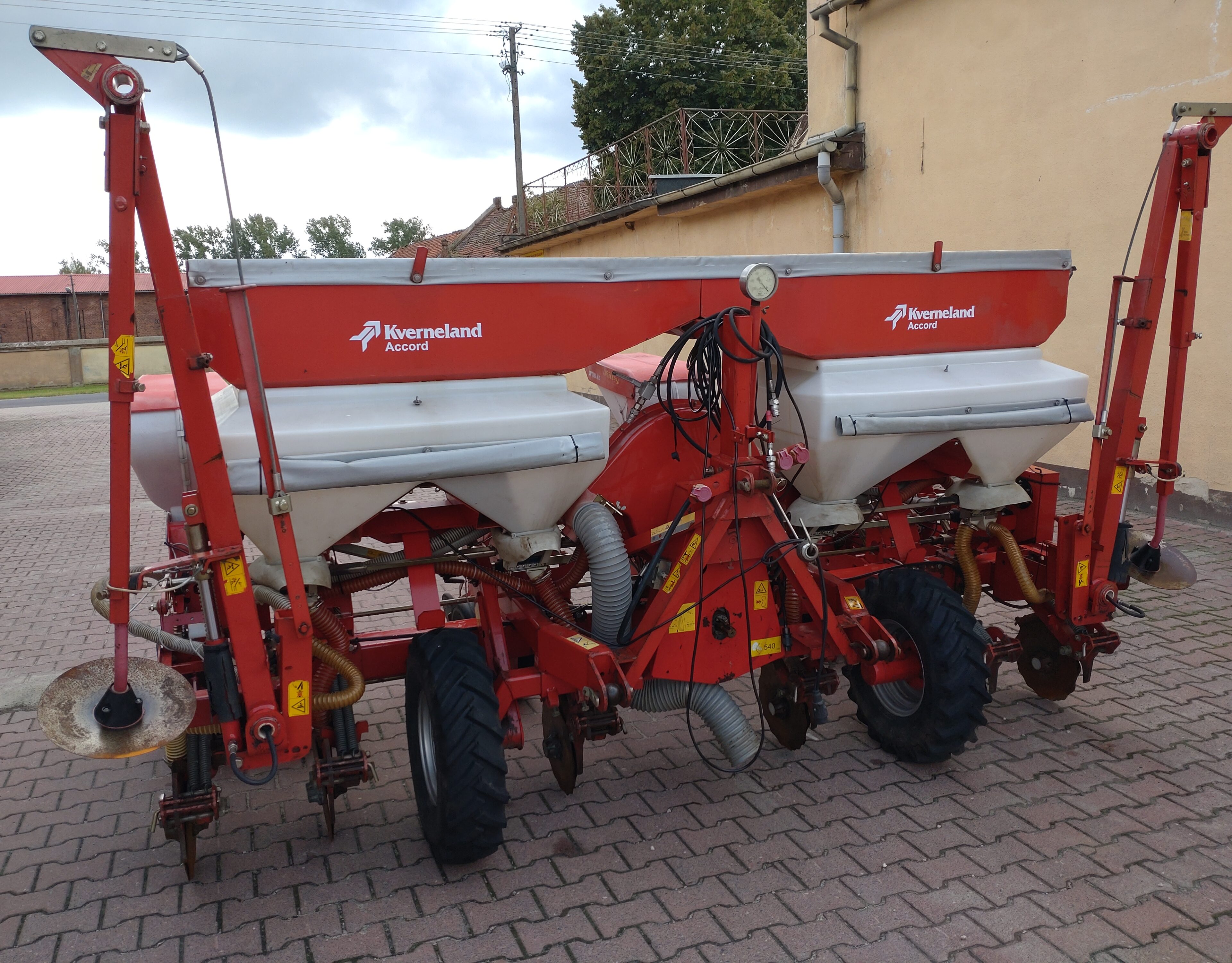 Siewnik Kverneland optima hd