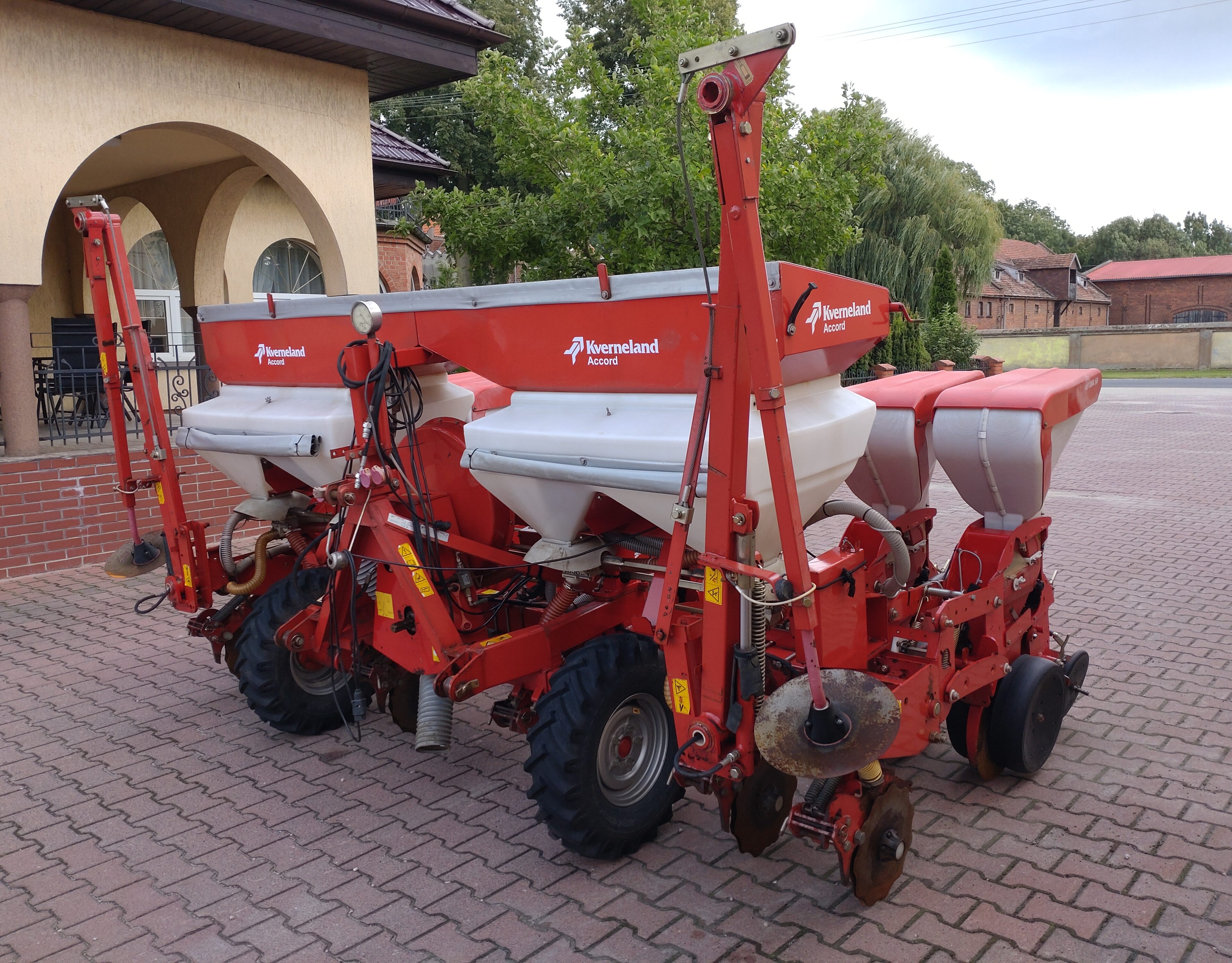 Siewnik Kverneland optima hd