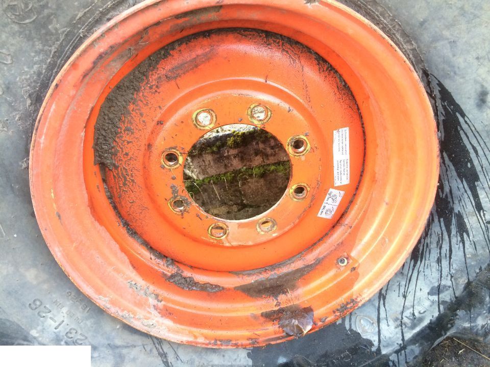 FELGA DW 16x26 , OPONA firestone 23.1 - 26 , Claas Dominator