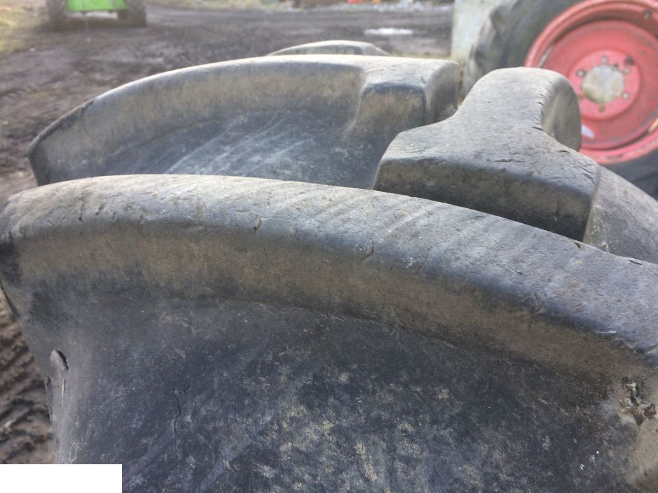 FELGA DW 16x26 , OPONA firestone 23.1 - 26 , Claas Dominator