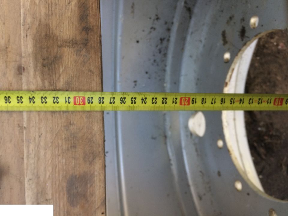 Felga W18Lx28 , felga 18x28 Case Massey Ferguson