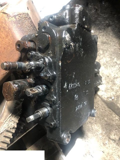 JCB 3cx - Rozdzielacz Przedni Contractor