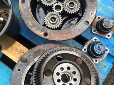 JCB 541-70 | 527-67 | 524-50 | JCB 531-70 - Zwolnica - Zwrotnica - Półoś - Skrzynia - Silnik - Siłowniki