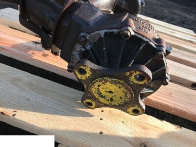 John Deere 2720 - Półoś