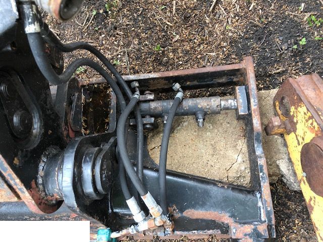 John Deere 3400 - Szybkozłącze