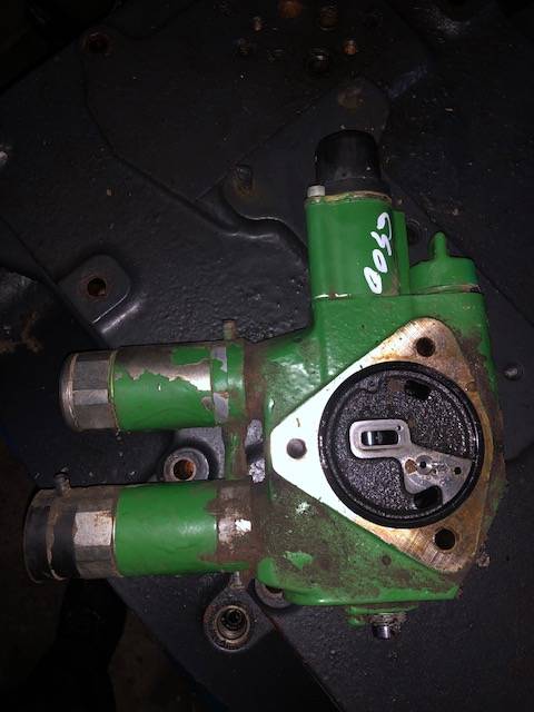 John Deere 6000 - Rozdzielacz