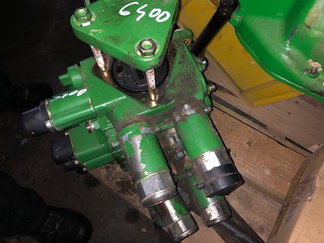 John Deere 6700 - Rozdzielacz