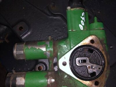 John Deere 6900 - Rozdzielacz