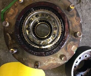 John Deere 6910 - Zwolnica