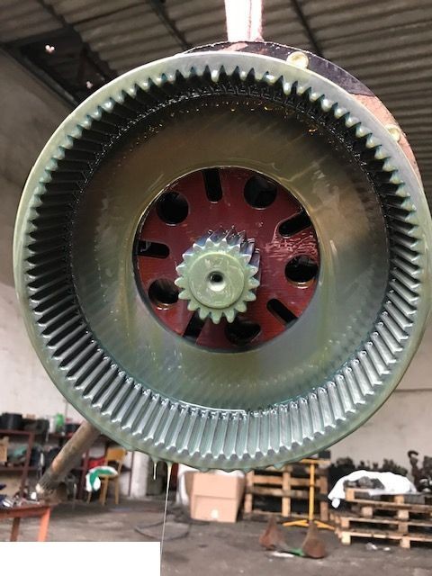 John Deere 7330 | 7530 | 7420 |7430|7520 | 7320 | 7520 - Atak Zwolnica Przystawka Przedniego Napędu