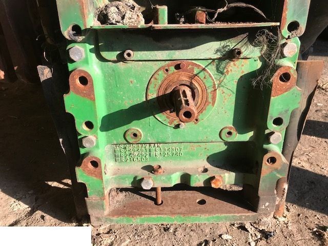 John Deere 7330 | 7530 | 7420 |7430|7520 | 7320 | 7520 - Atak Zwolnica Przystawka Przedniego Napędu