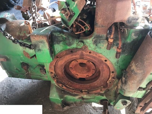 John Deere 7330 | 7530 | 7420 |7430|7520 | 7320 | 7520 - Atak Zwolnica Przystawka Przedniego Napędu