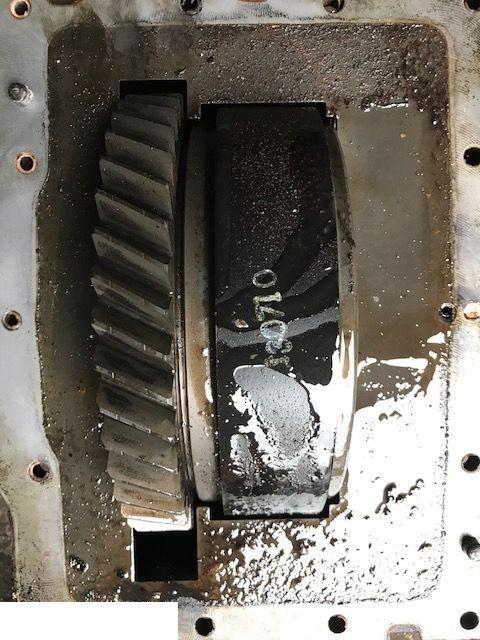 John Deere 7330 | 7530 | 7420 |7430|7520 | 7320 | 7520 - Atak Zwolnica Przystawka Przedniego Napędu