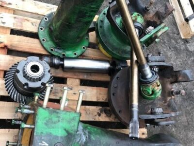 John Deere 7710 | 7700 | 7800 | 7810 - Zwolnica - Tylna Tarcz Hamulcowa - Obudowa Mostu - Zwrotnica