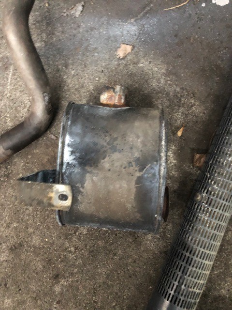 John Deere Tłumik - 6100 | 6200 | 6300 | 6400