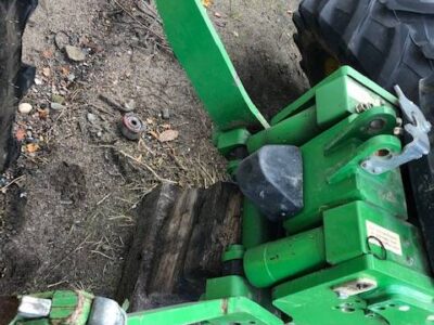 John Deere - TUZ Przedni Podnośnik