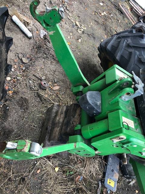 John Deere - TUZ Przedni Podnośnik