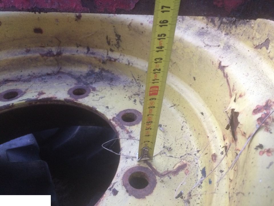 Koła Do Ładowarki John Deere 4400 - 13x20 , 20 cali opony 16/70-20 ,