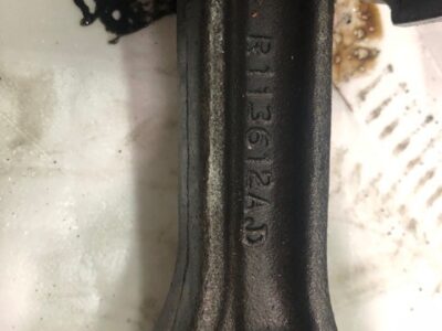 Korbowód R113612 - John Deere 4039