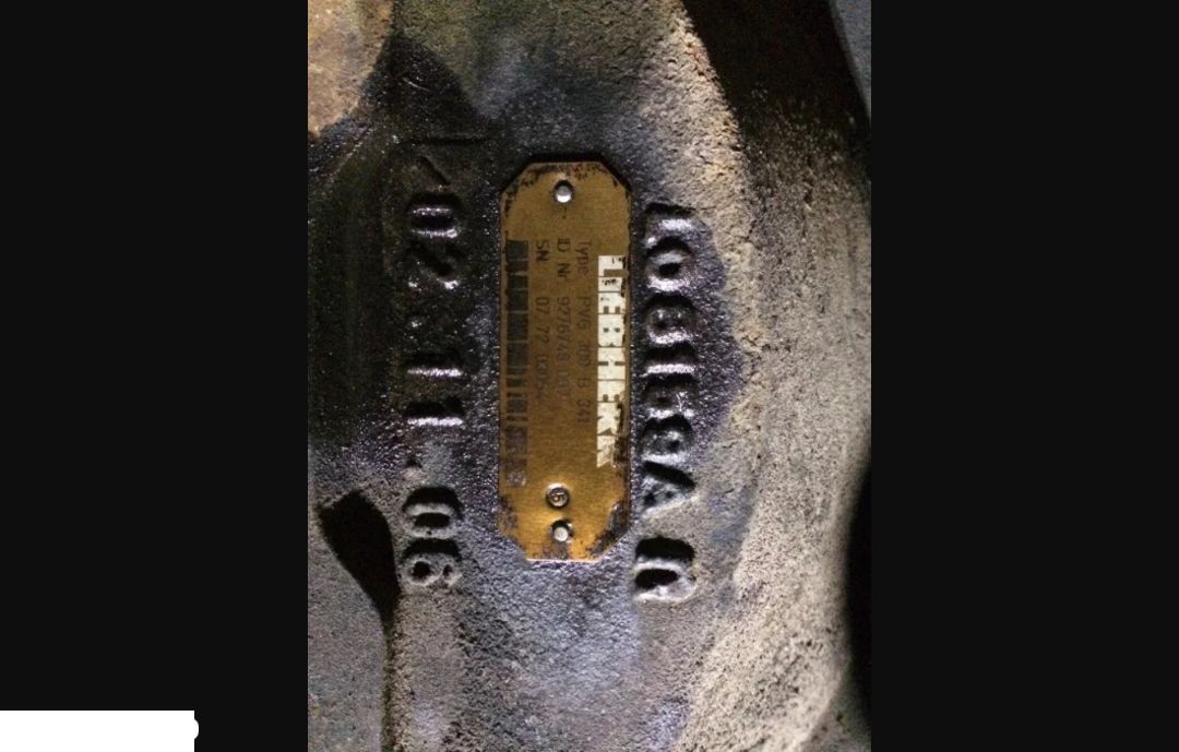 Liebherr L544 - Przekładnia Napędowa Pomp LPVG 300B431