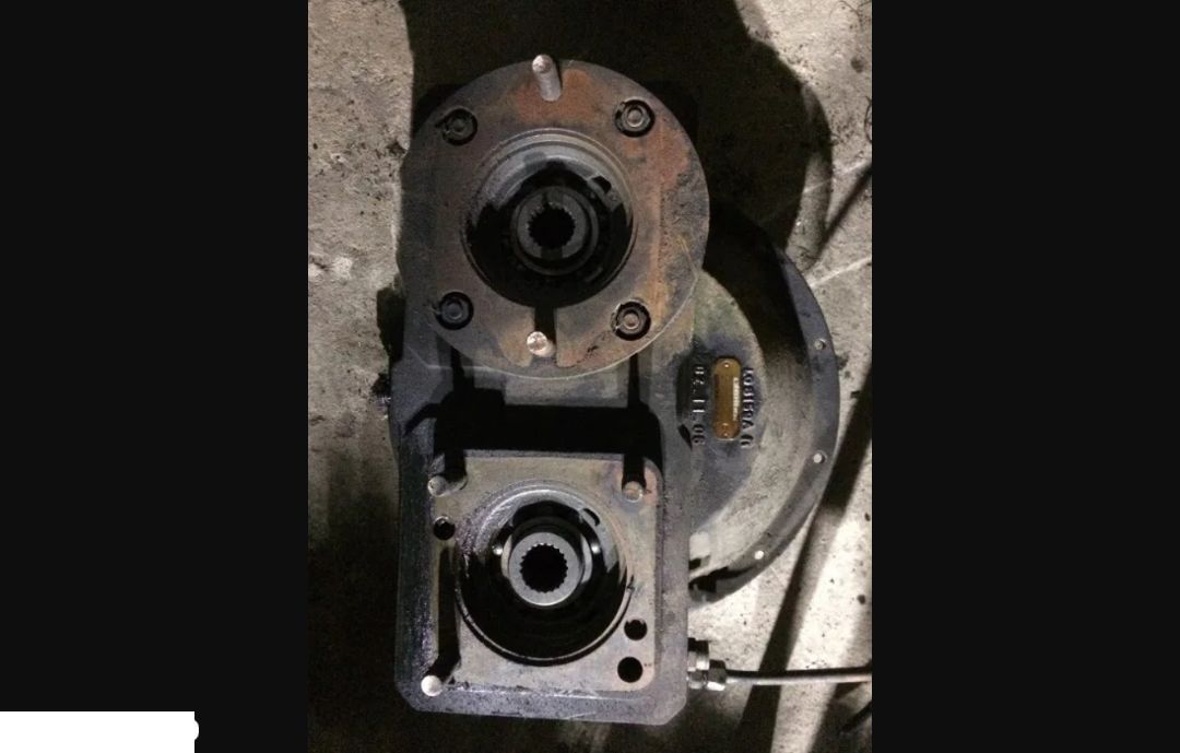 Liebherr L544 - Przekładnia Napędowa Pomp LPVG 300B431