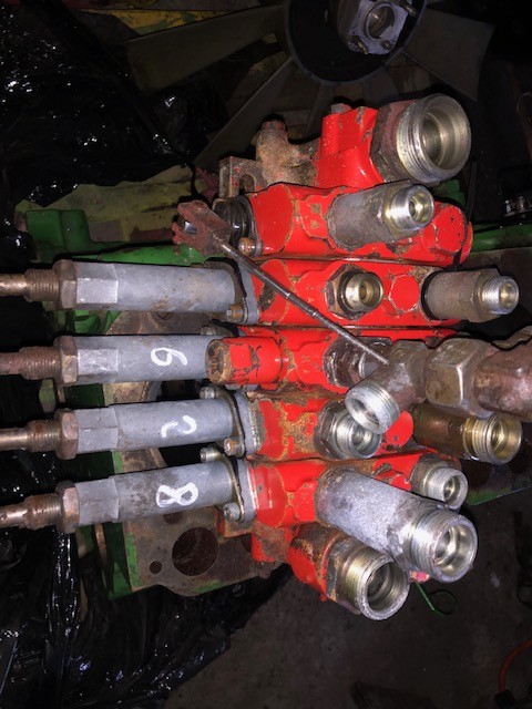 Manitou 626 | 628 - Rozdzielacz Hydrauliczny