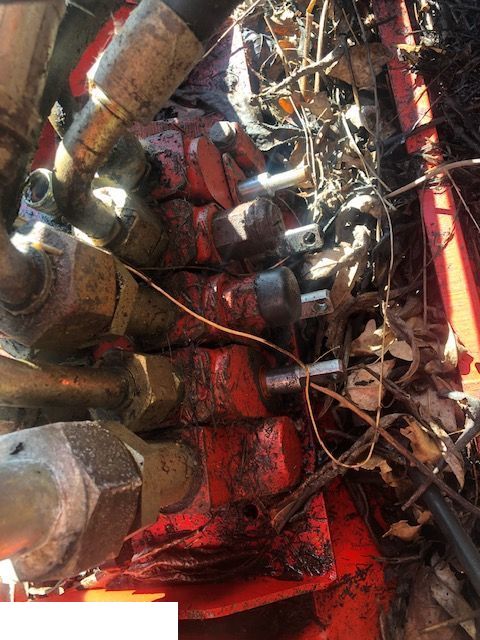 Manitou 626 - Rozdzielacz [CZĘŚCI]