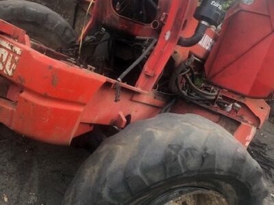 Manitou 628 - Siłownik Poziomowania