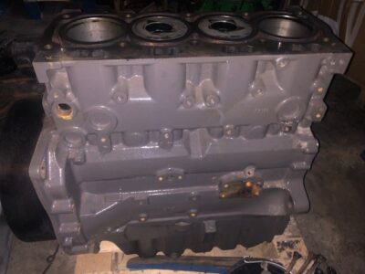 Massey Ferguson 5430 Perkins 1104D-44TA Słupek / Blok [CZĘŚCI]