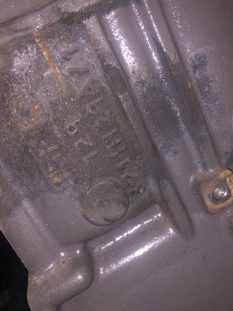 Massey Ferguson 5430 Perkins 1104D-44TA Słupek / Blok [CZĘŚCI]