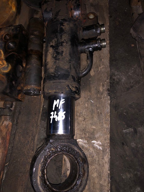 Massey Ferguson 7485 - Amortyzator Osi Przedniej