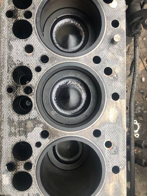 Massey Ferguson 7485 Silnik sisu 66CTA