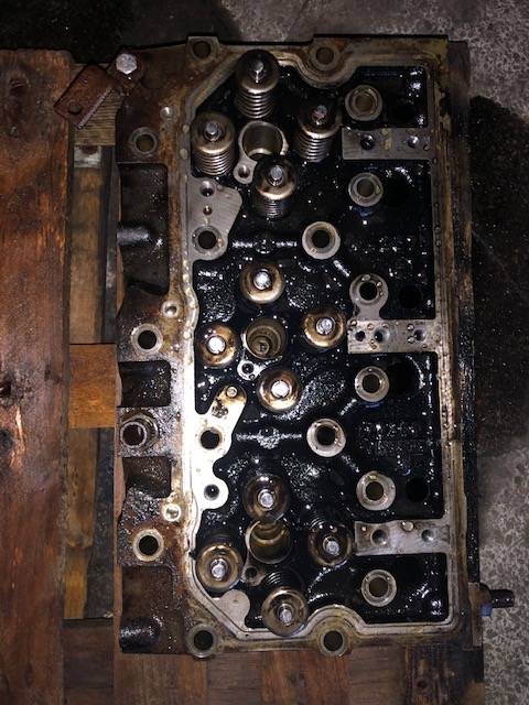 Massey Ferguson - Głowica Cylindrów - Sisu 84CTA-4V