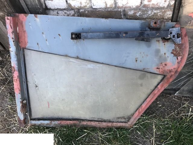 Matbro TS 270 - Drzwi