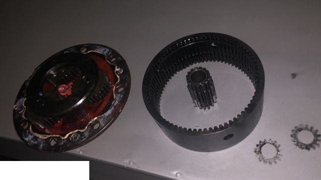 Matbro Manitou - Zwolnica Carraro