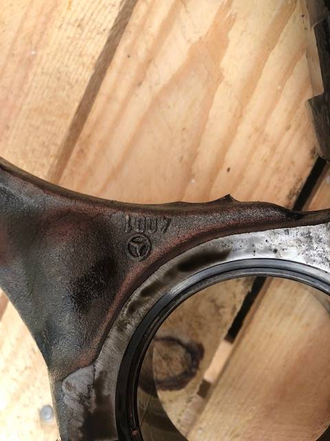 Mercedes OM352 - Korbowód