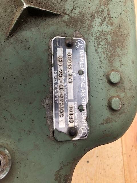 Mercedes Om 352 - Pokrywa Zaworowa