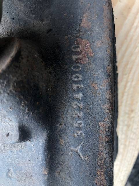 Mercedes Om 352 - Pokrywa Zaworowa