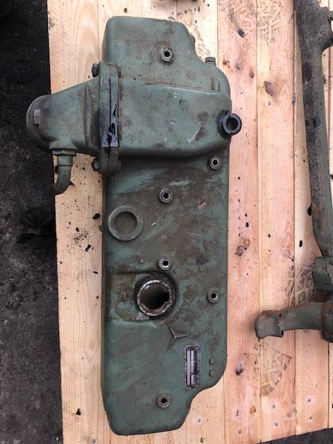 Mercedes Om 352 - Pokrywa Zaworowa