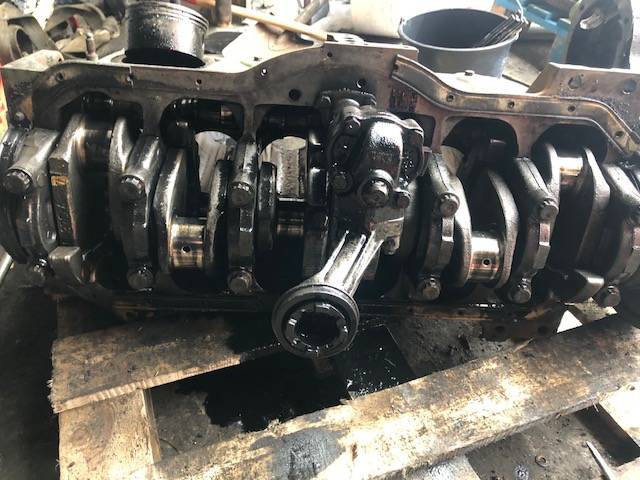 Mercedes OM352 - Wał Korbowy