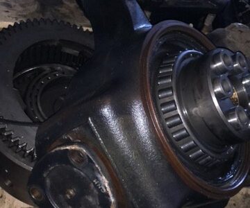 New Holland - Case Puma - Zwolnica | Zwrotnica | Półoś