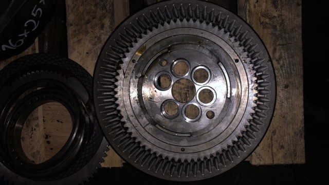 New Holland - Case Puma - Zwolnica | Zwrotnica | Półoś