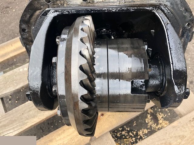 JCB 531-70 - Wkład Mostu [Atak/Talerz 8x35]