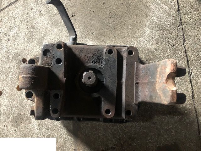 Valtra 800 - WOM Tylny - Wałek Obrotu Mocy