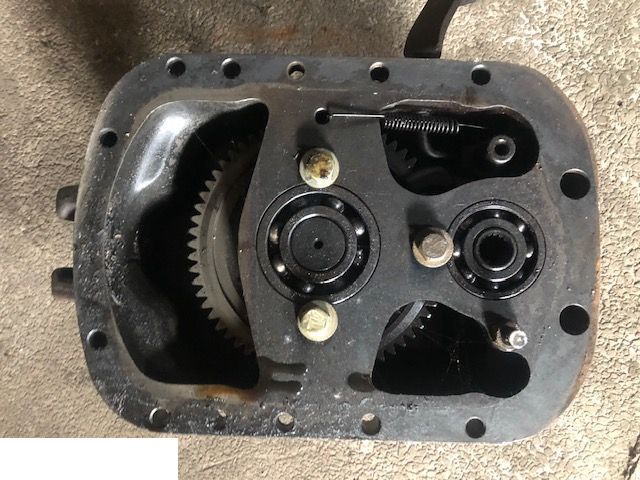 Valtra 900 - WOM Tylny - Wałek Obrotu Mocy