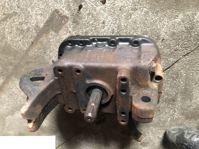 Valtra 900 - WOM Tylny - Wałek Obrotu Mocy