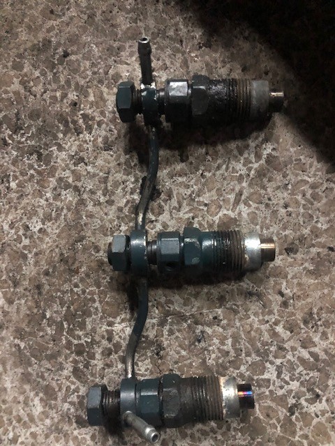 Wtryskiwacz ~ Wtrysk KUBOTA D722 | D902